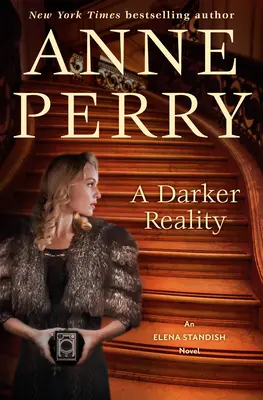 Una realtà più oscura: Un romanzo di Elena Standish - A Darker Reality: An Elena Standish Novel