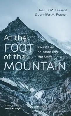Ai piedi della montagna - At the Foot of the Mountain