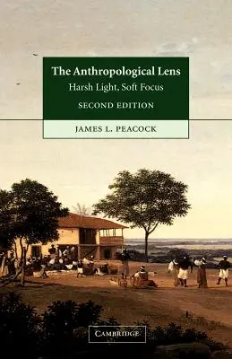 La lente antropologica: luce dura, messa a fuoco morbida - The Anthropological Lens: Harsh Light, Soft Focus