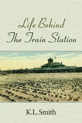Vita dietro la stazione ferroviaria - Life Behind The Train Station